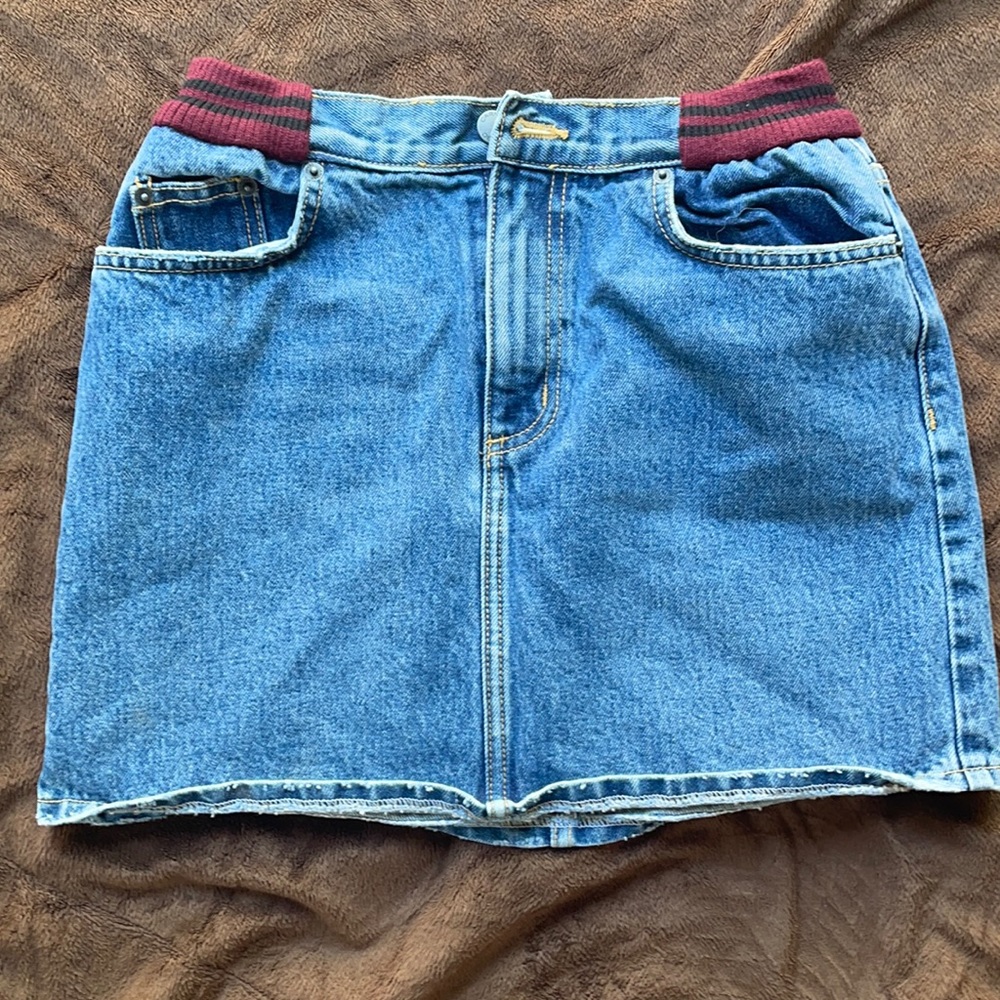 Carmar skirt. Lightly worn